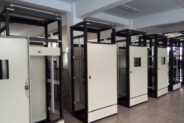 南宝镇控制柜-3683厂家控制柜检修需要注意的